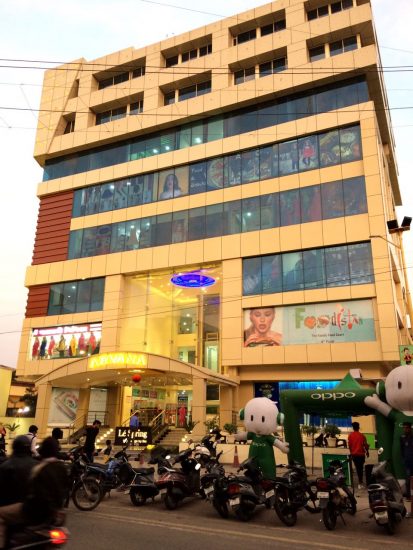 Shops and offices available at Arvanah Mall, Hathi pole